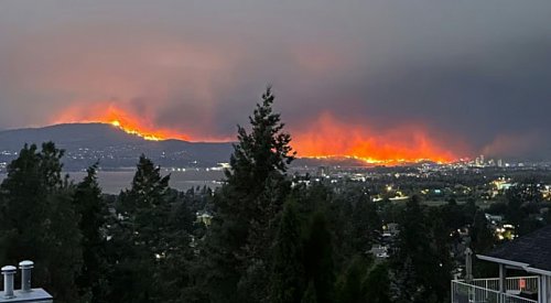 Should the Jackpine FSR be clearly marked as Glenrosa's alternate evacuation route?